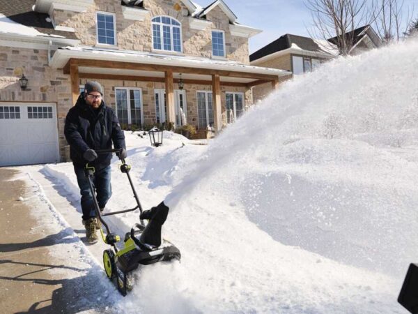 Ryobi RY36STX45A-140 - Fraise à neige à batterie - MAX POWER 36V 4Ah