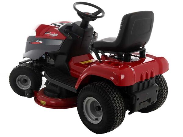 Tondeuse autoportée Castelgarden XD 150 avec éjection latérale et plateau de coupe de 98 cm