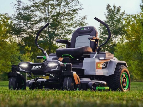 Tracteur tondeuse à batterie EGO ZT4201E-L Z6 - 56V - 40Ah - Zéro rayon de braquage